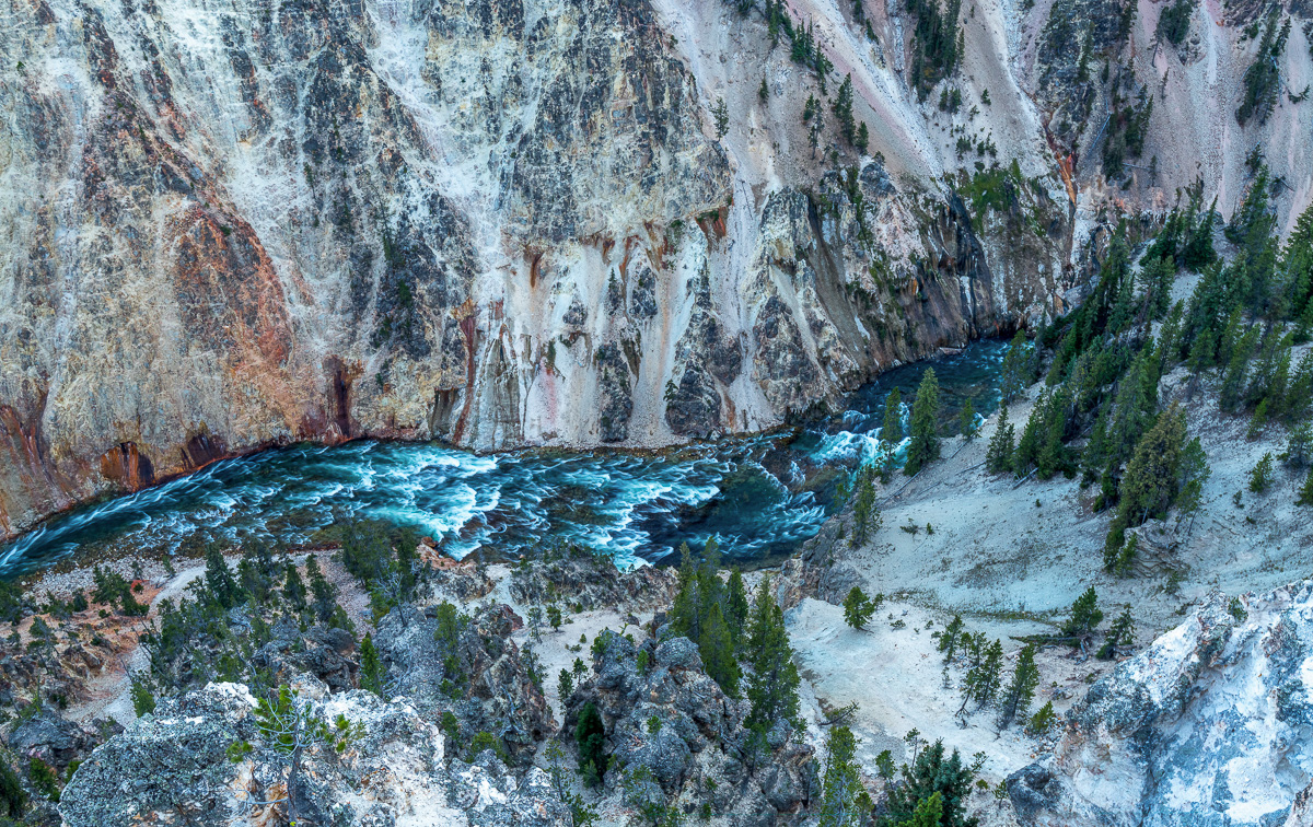 060 Yellowstone River Canyon.jpg