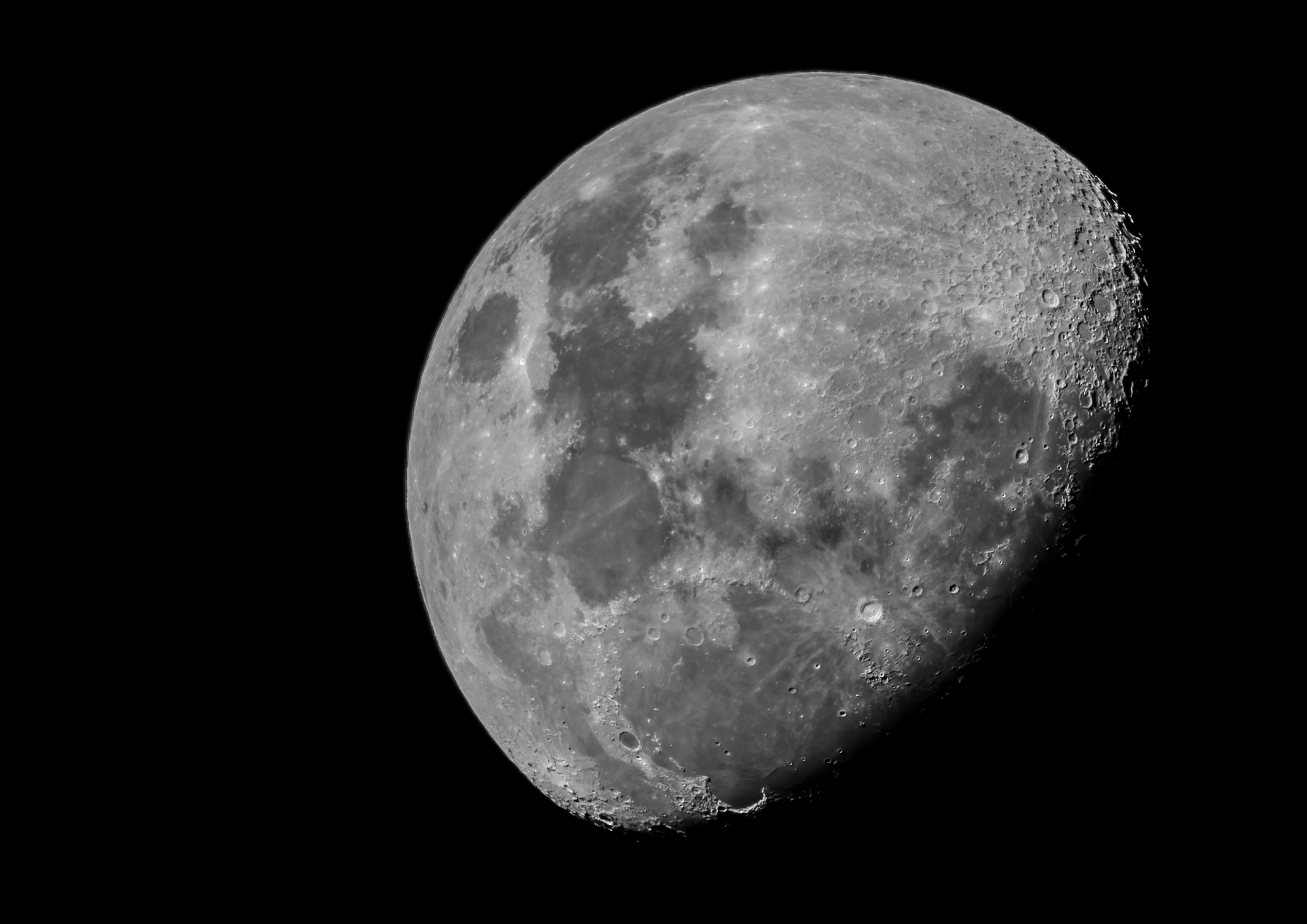 Waxing Gibbous Moon : 2024-06-17