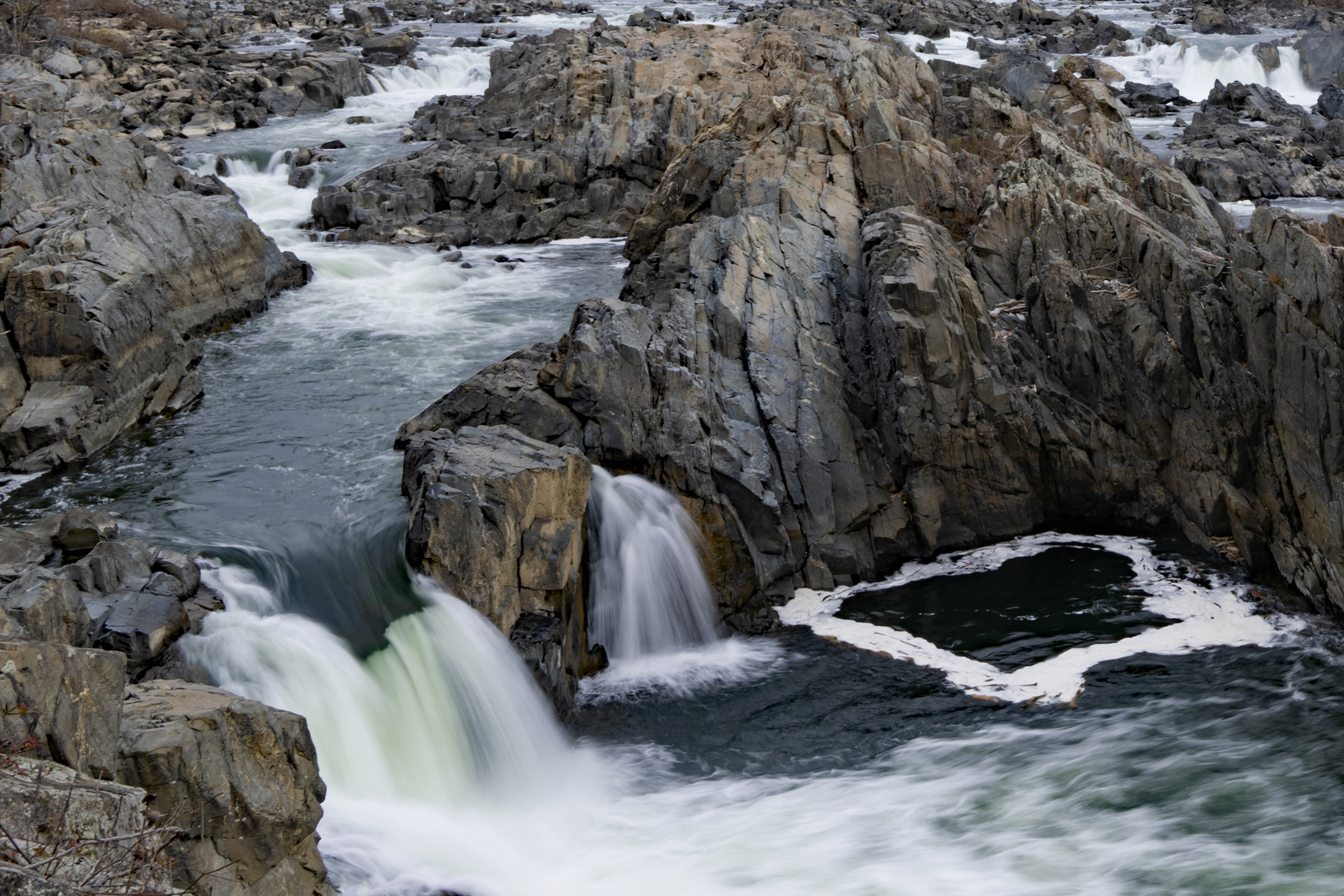 (C) GREAT FALLS NP VIRGINIA TIGHT CROP OF TWO FALLS  _DSC0258.jpg