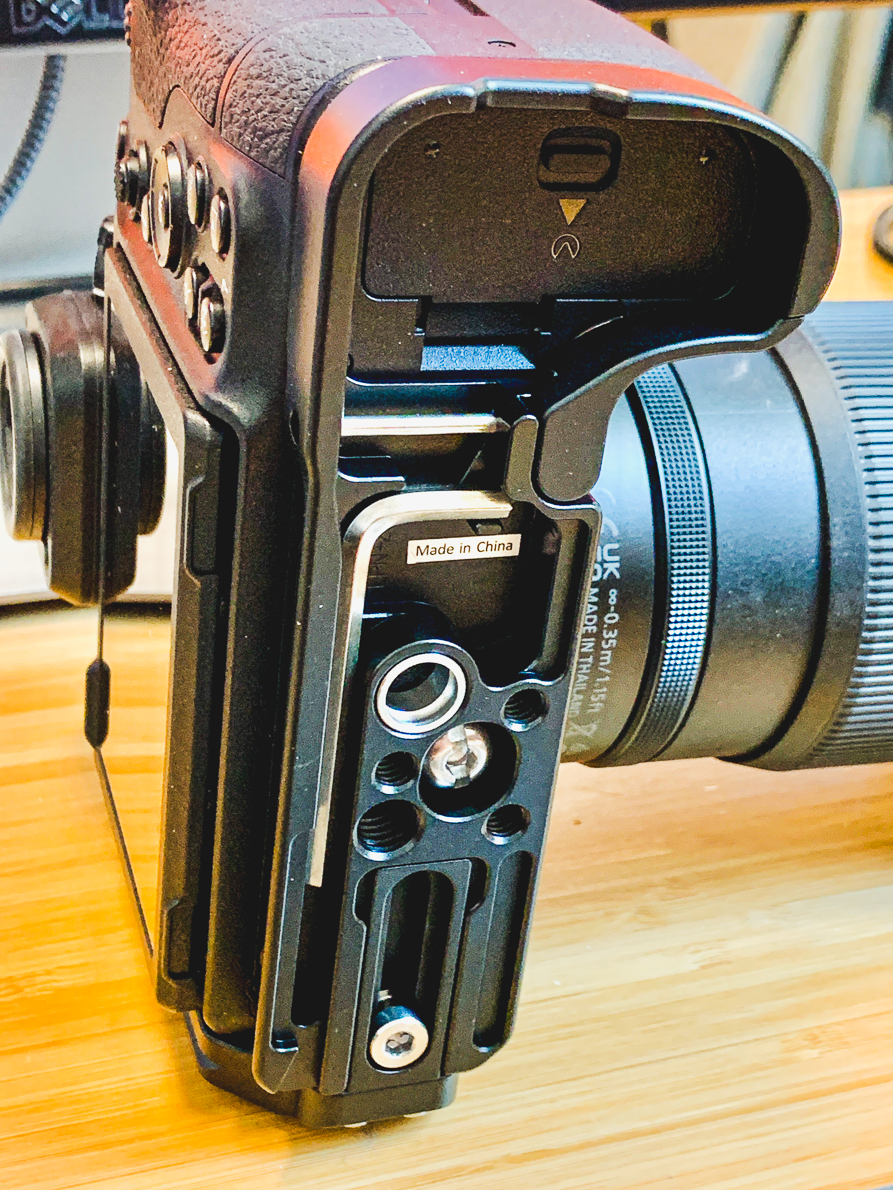 Leofoto Z8 Camera Cage for Nikon Z8 Camera without Battery Grip