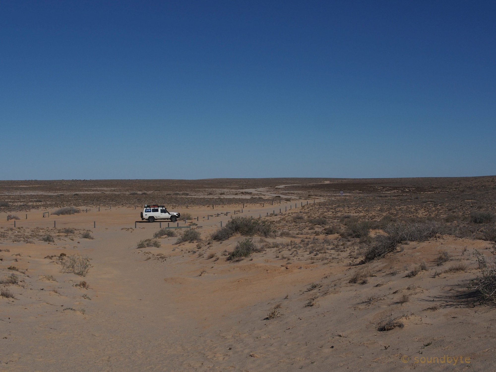 Lake_Eyre_LE_BCG.jpg