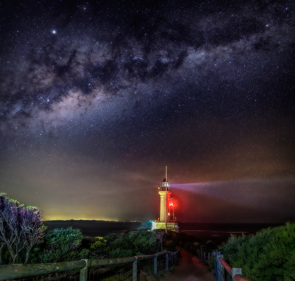 Milky Way_Point Lonsdale Lighthouse_2 Image Stack.jpg