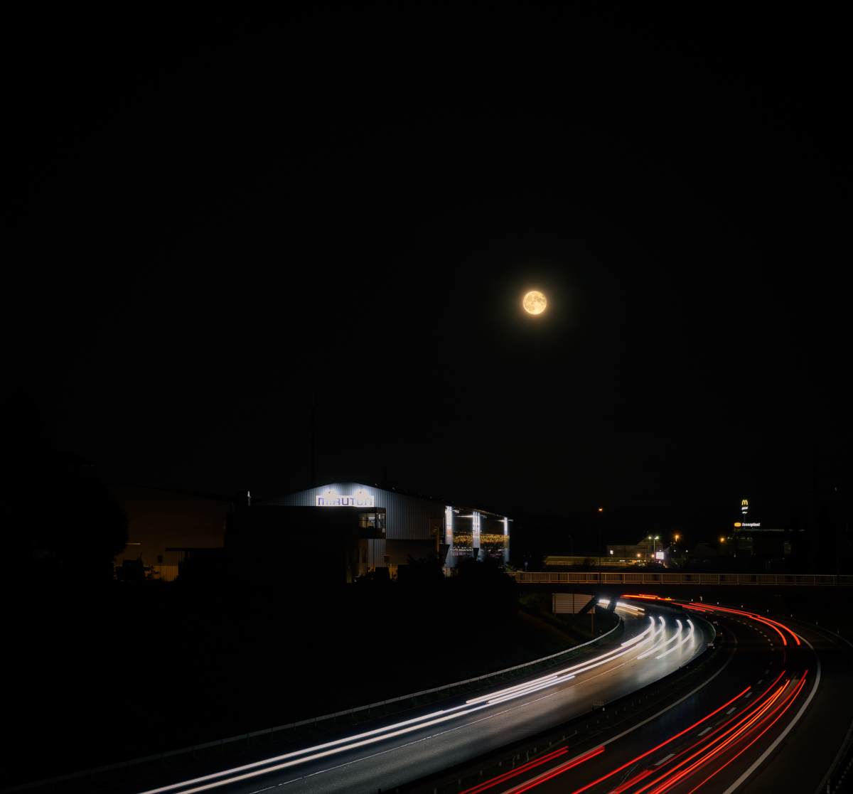 Mond Autobahn.jpg