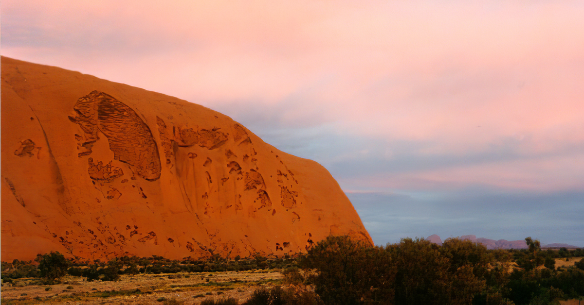 Uluru_-3.jpg