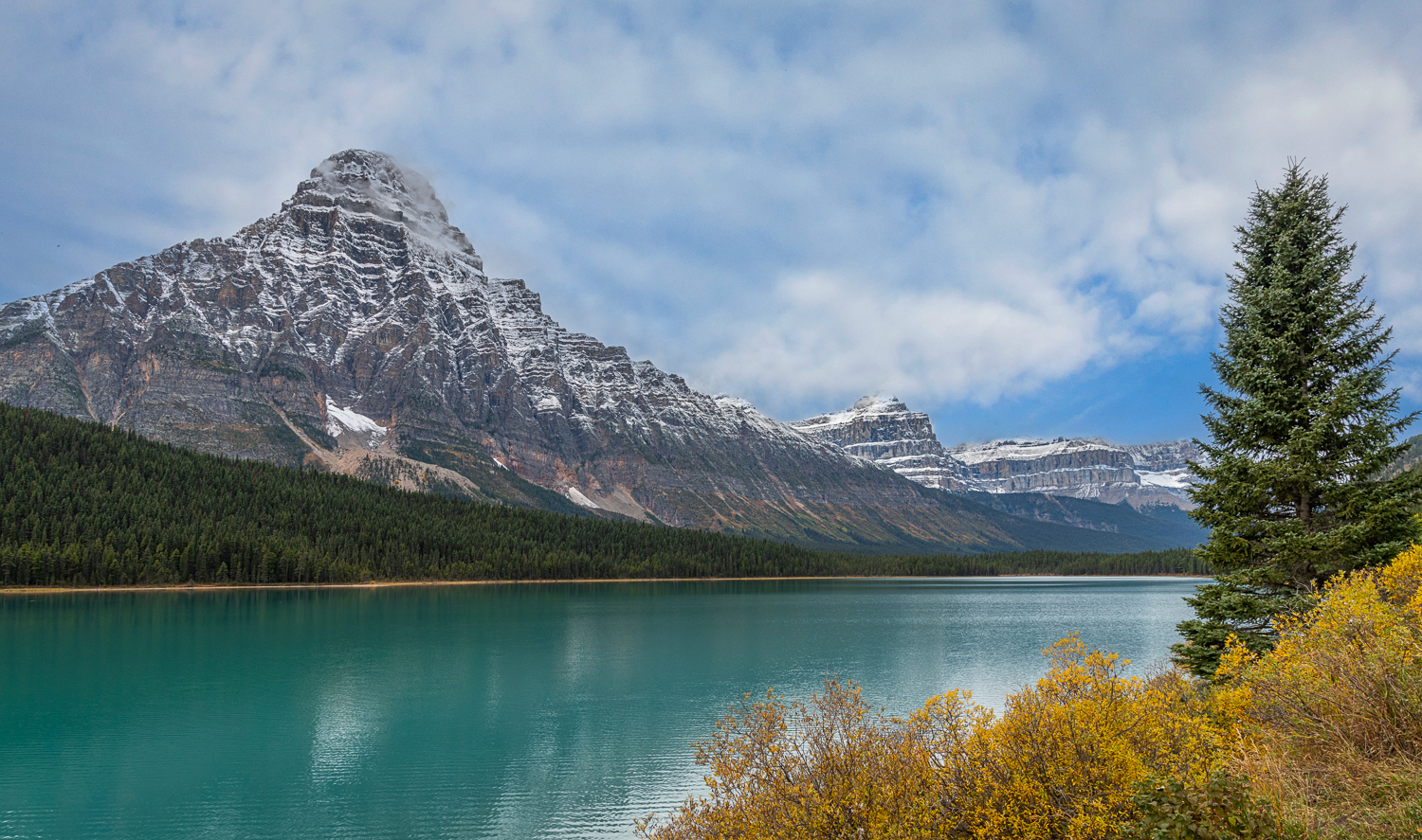 Waterfowl Lake 1500.jpg