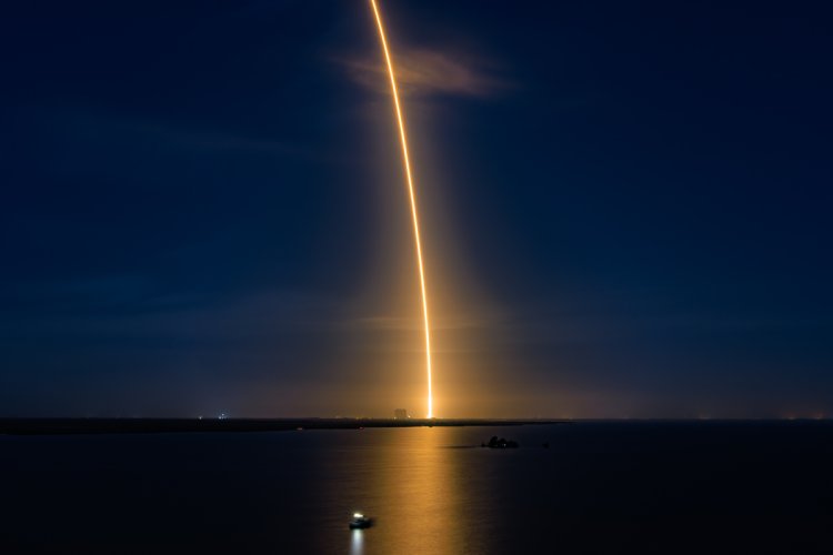 SpaceX Falcon 9 - December 17, 2021