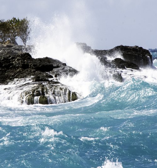 Heavy Surf at Royal Carribean CoCoCay